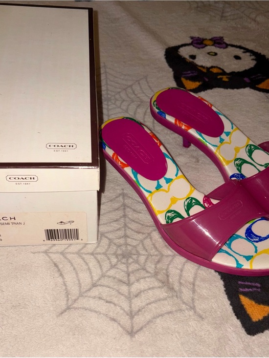 Coach Shoes - RARE VTG COACH Pink Jelly kitten heels J P613 Women's Size 7.5M
